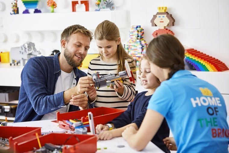 Tag i sommerhus ved As Vig og tag en tur i LEGO HOUSE