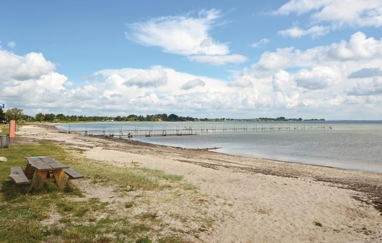 Tag på ferie i et sommerhus i Kolding og besøg fx. Binderup Strand