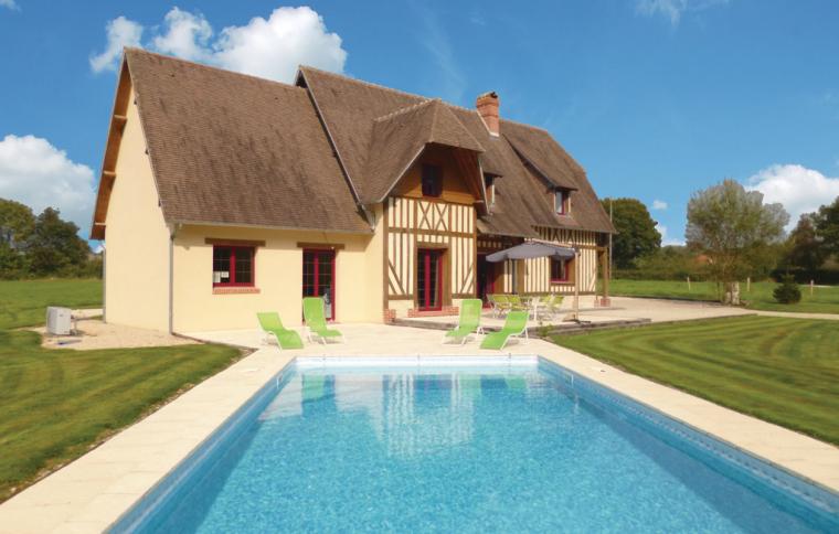 Feriehus Calvados med pool