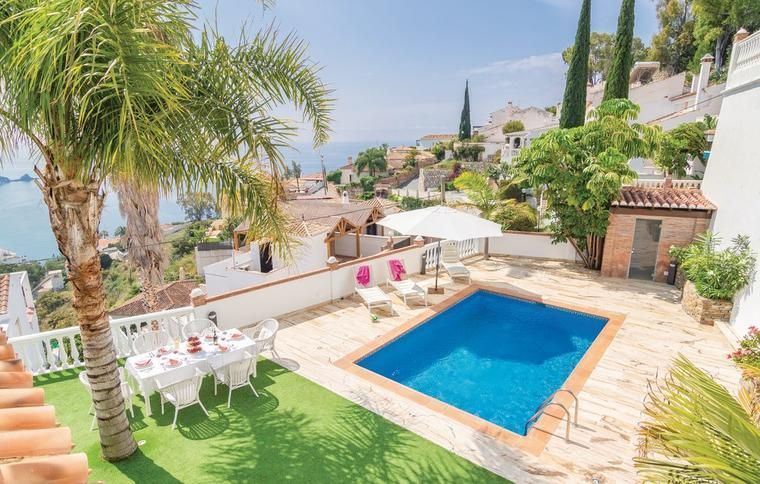 Feriehus i Spanien med pool