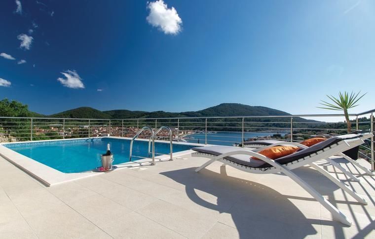 Feriehus pool Kroatien