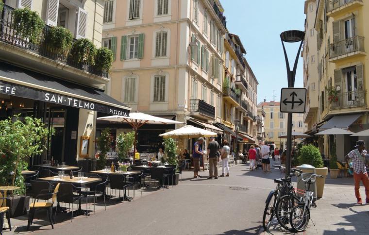 Lej feriebolig i Cannes og nyd den charmerende by