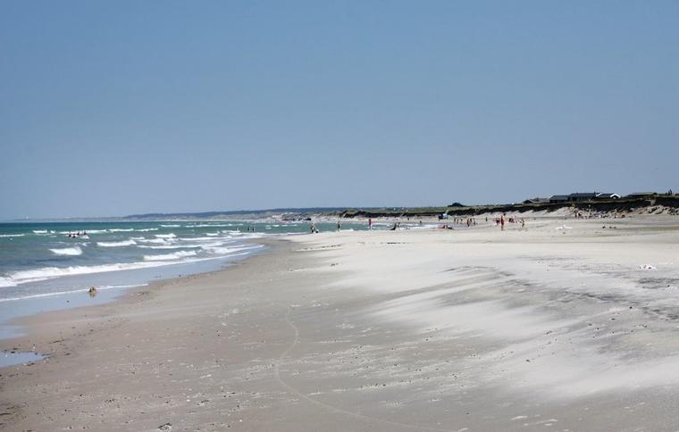 Lej sommerhus ved Nørlev Strand og nyd den flotte badestrand