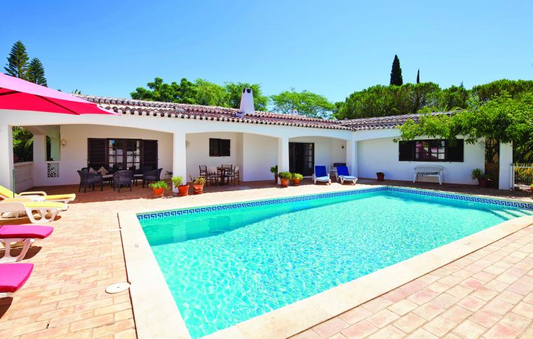 Feriehus med pool Portugal
