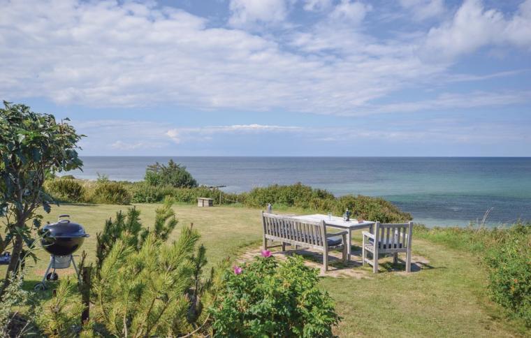 Sommerhus i Nordsjælland med havudsigt