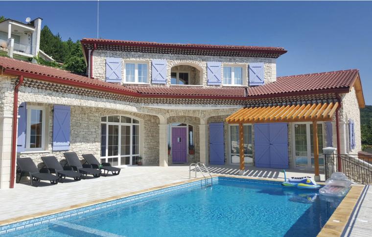 Feriehus med pool Bulgarien