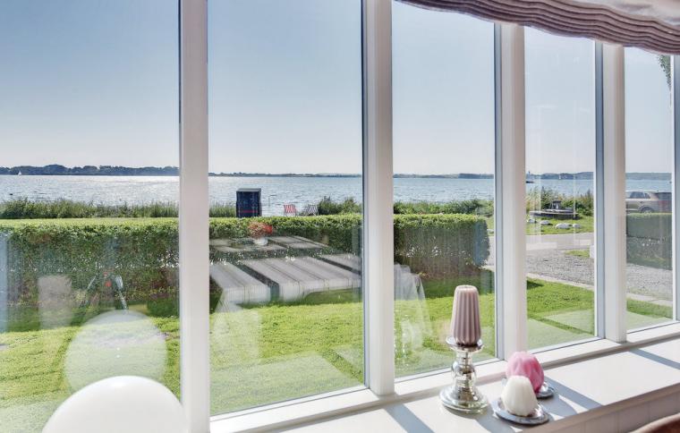 Sommerhus nær strand i Østjylland