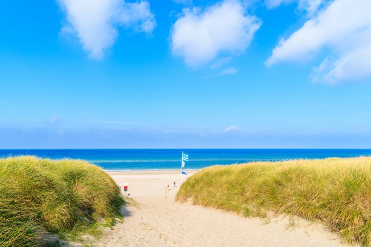 Se de mange smukke strande fra et sommerhus i vestjylland