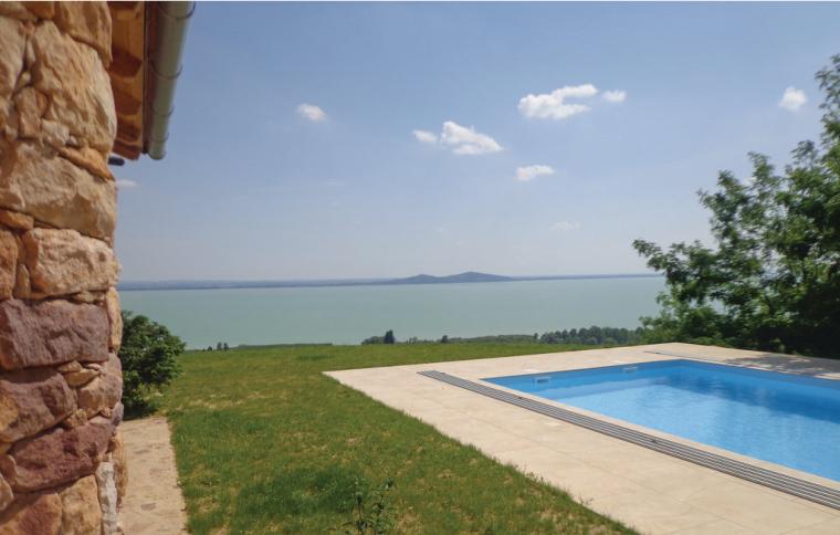 Feriehus pool Ungarn